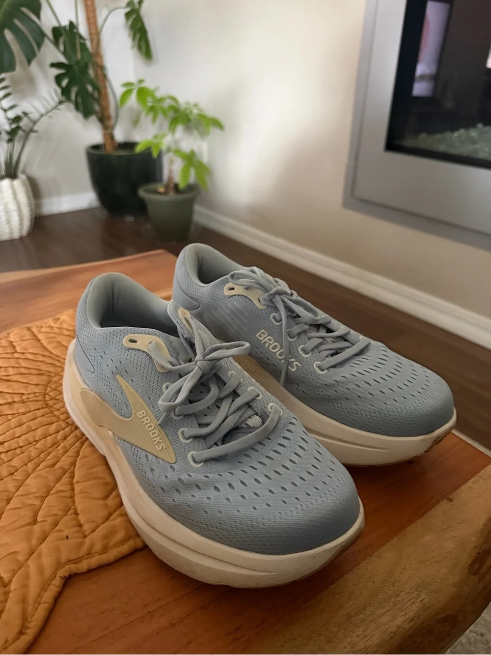 Brooks Ghost Max
